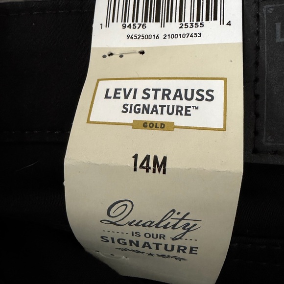 *BNWT* Levi Strauss Shaping Midrise Straight Leg Jeans (Women’s size 14) - Picture 6 of 6